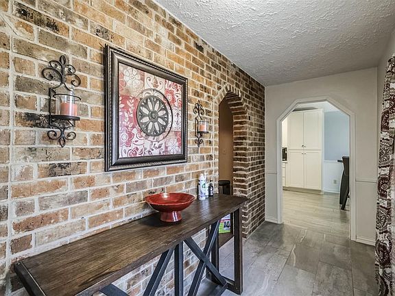 4th image of 2606 Fortuna Dr
