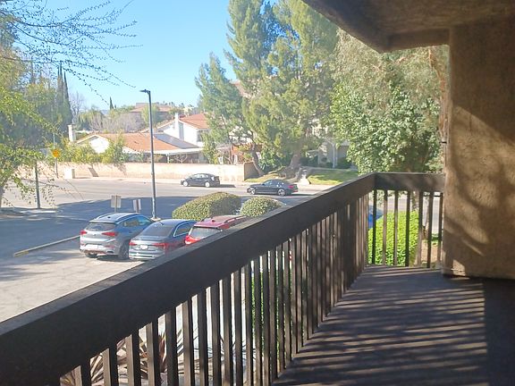 4th image of 22100 Burbank Blvd Unit 234