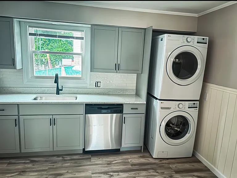 26 Hanover St #1 — Photo 1