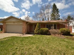 3216 Farmbrook Ct, Ann Arbor, MI 48108