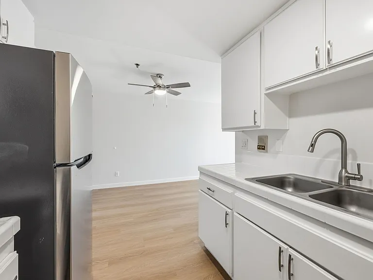 Westgate Apartments — Photo 5