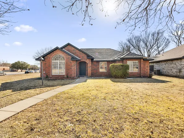 607 Rawlins Dr, Lancaster, TX 75146