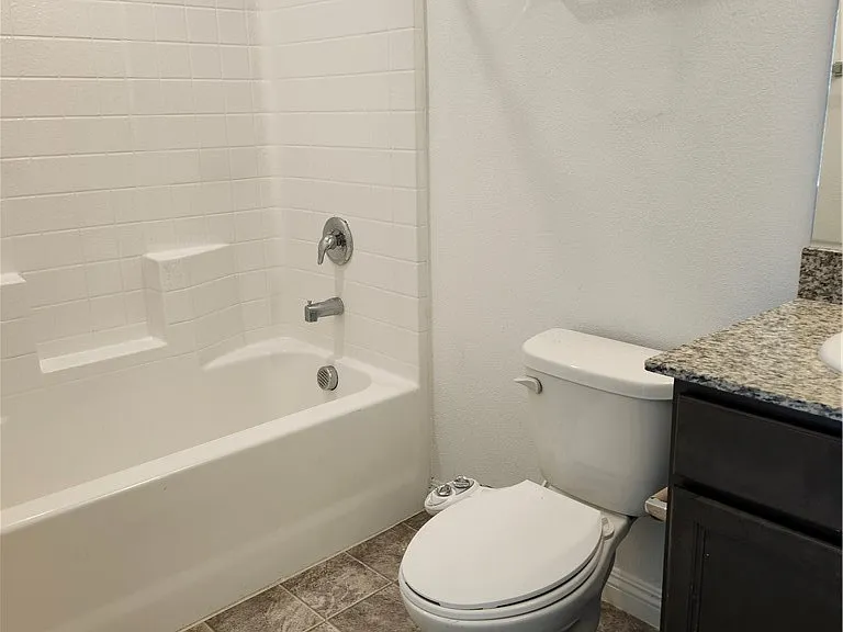 4547 Pencester St — Photo 22
