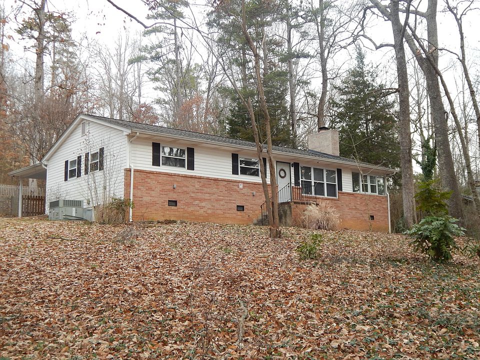 1st image of 2713 Smallwood Dr