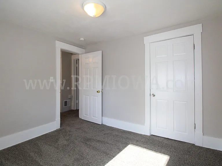 822 Clinton Ave — Photo 19