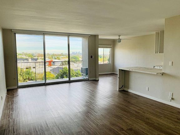 3rd image of 8440 Fountain Ave #201