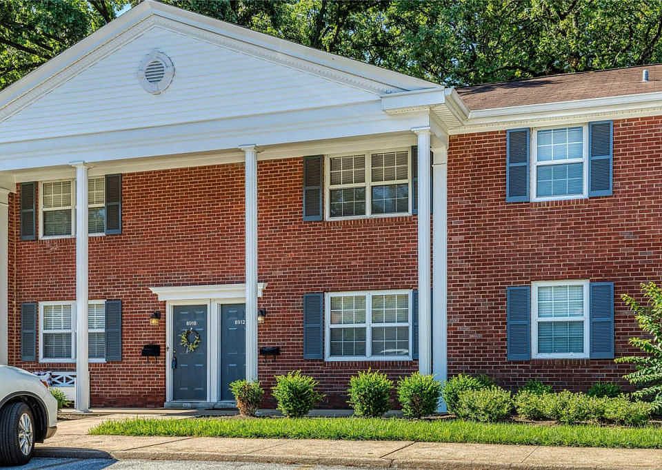 1st image of 8912 N Swan Cir