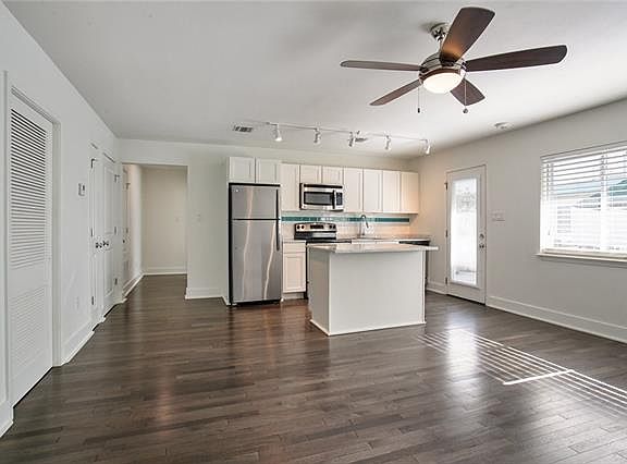 3rd image of 2833 Saint Charles Ave APT 7