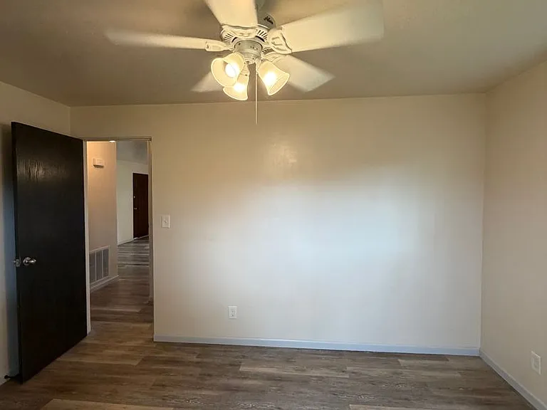 3309 E Edgemere Dr — Photo 5