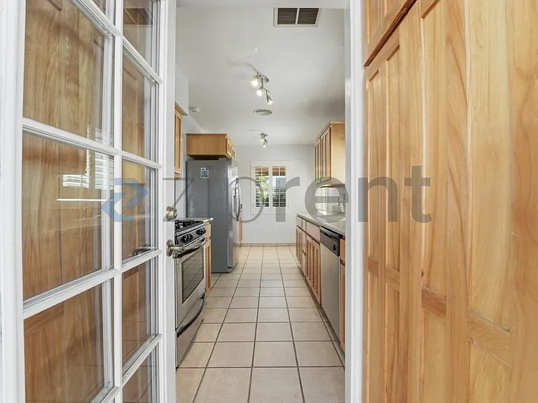 78 W Cambridge Ave — Photo 10