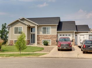 2218 25th Ave W, Williston, ND 58801