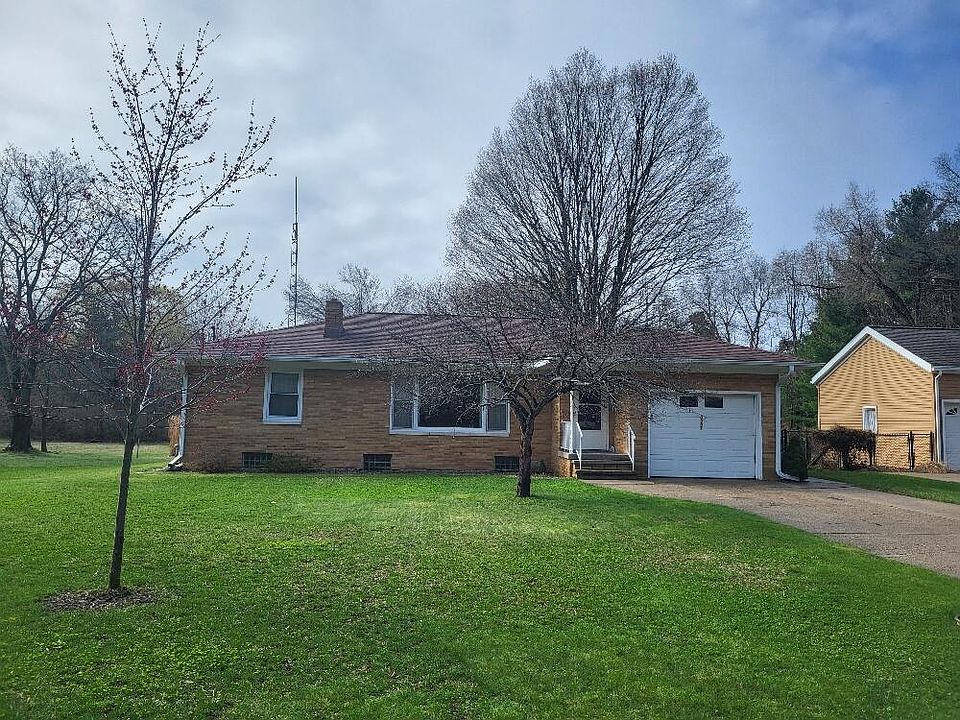 1st image of 5867 Dowling St