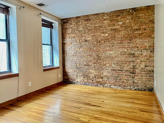 Rented by A P Realty Group NY LTD | media 8