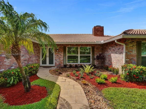 10967 NW 12th Dr, Coral Springs, FL 33071