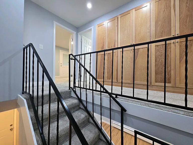 3161 N Shore Dr SE — Photo 9
