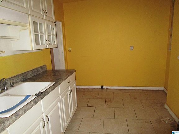 3rd image of 4637 Avenue R