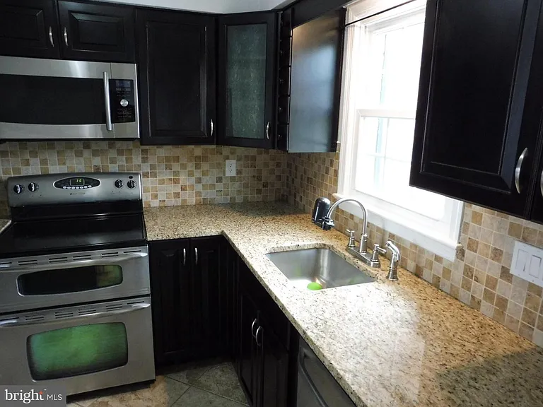 1030C Margate Ct — Photo 7