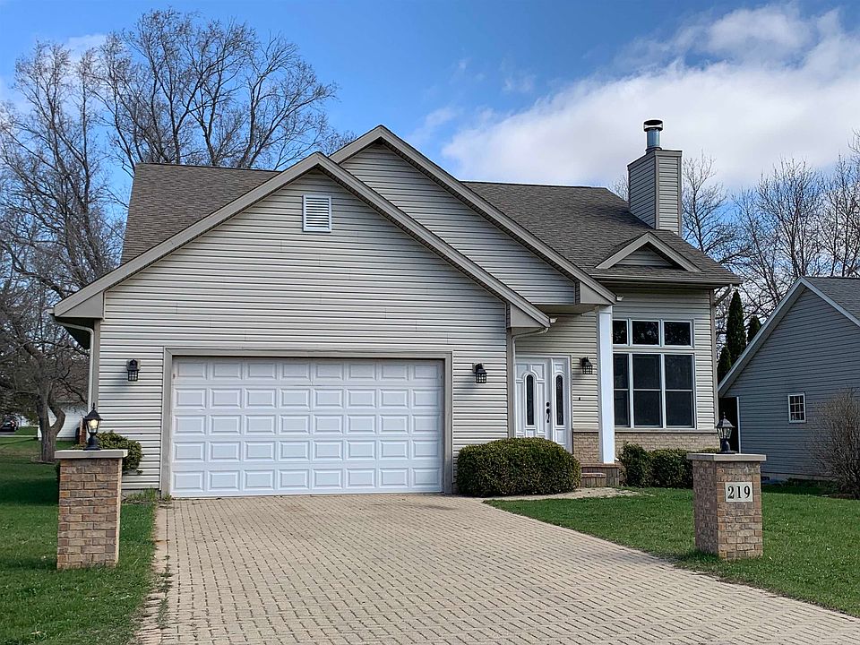 1st image of 219 Thornhill Dr