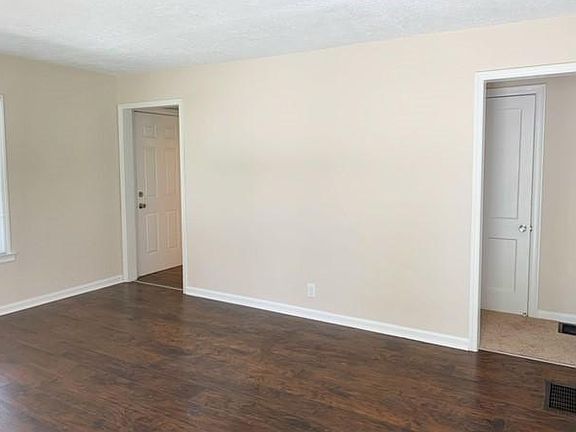 3rd image of 3543 N Euclid Ave