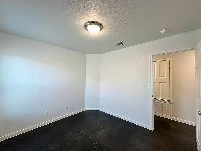 4507 Skyflower Ln — Photo 48