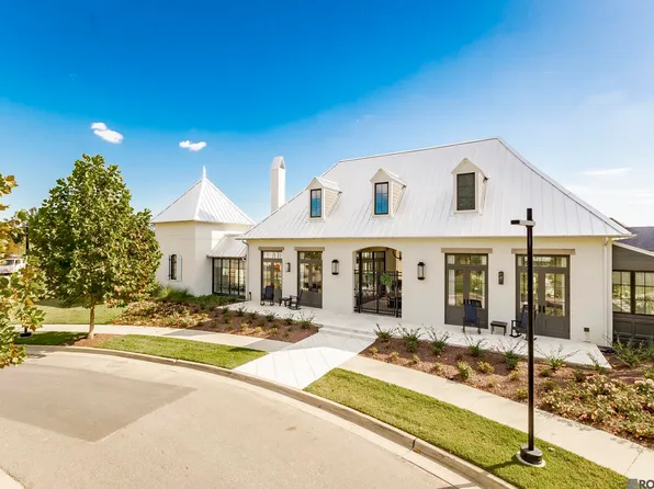 1725 Ruelle De Grace Dr, Baton Rouge, LA 70810