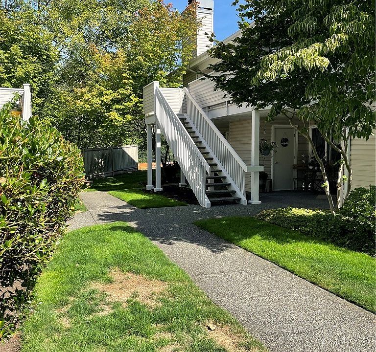 1st image of 9210 Market Pl