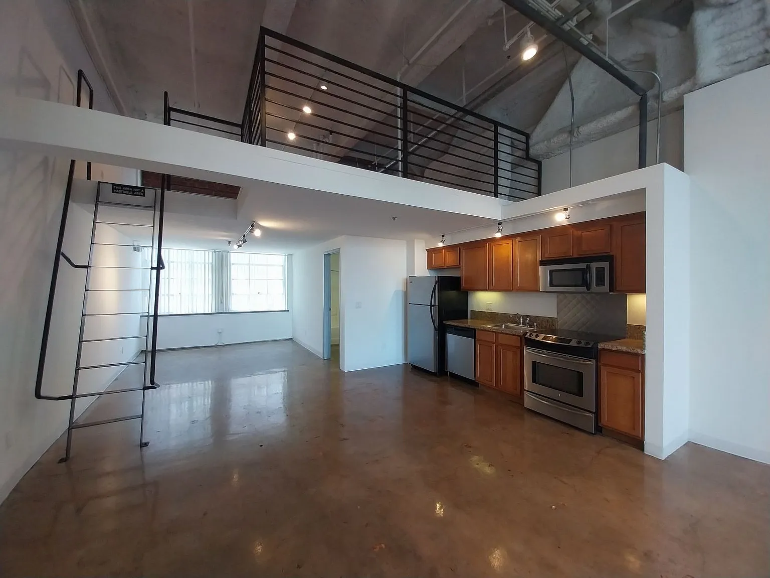 The Reserve Lofts — Photo 3