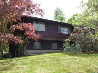 21 Woodwind Ln, Spring Valley, NY 10977