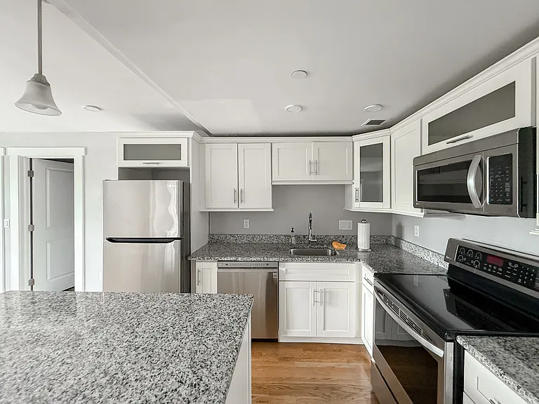 468 Salem St #2 — Photo 12