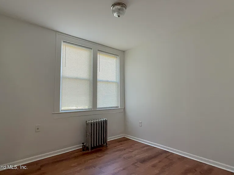 1233 Bay St #1 — Photo 14