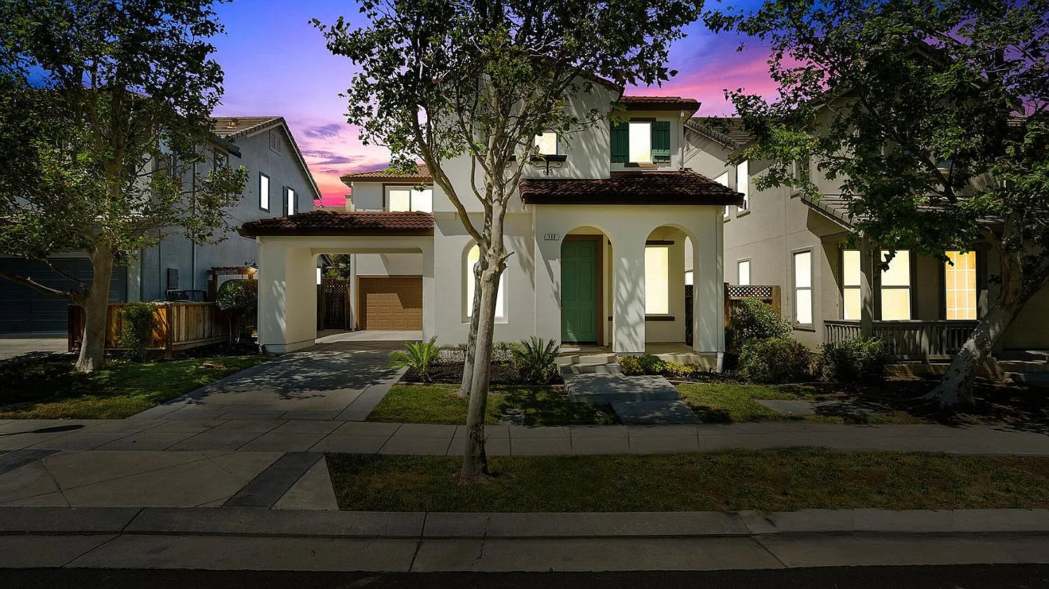 113 E Legacy Dr photo 1