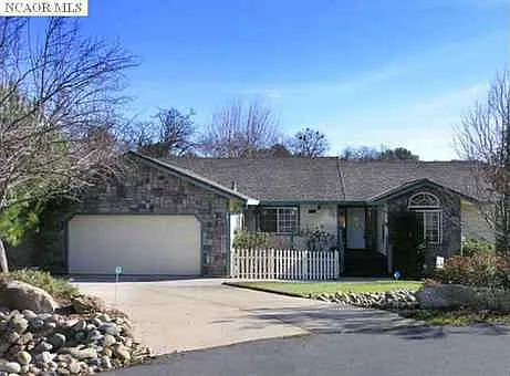 18762 Quartz Ct photo 1