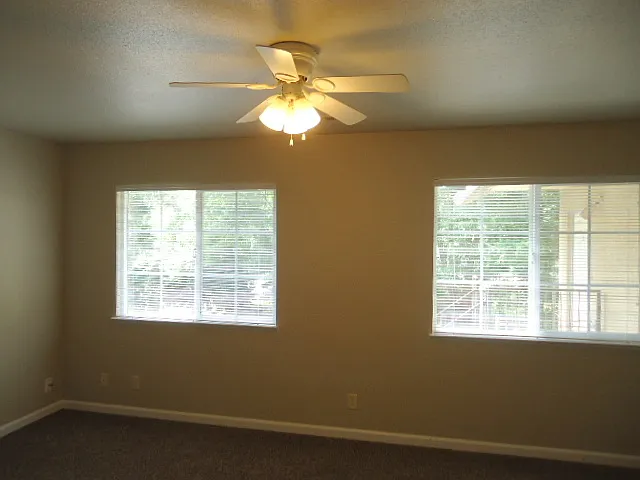 925 Oak Lawn Ave #2 — Photo 7