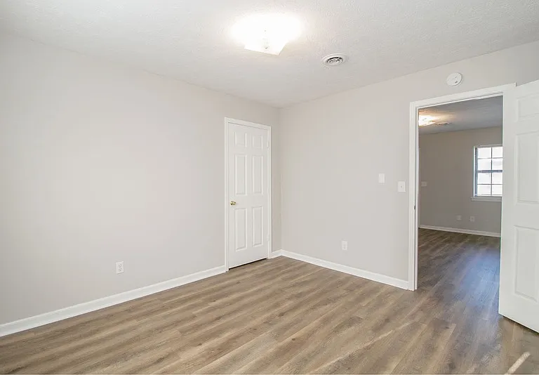404-18 Thompsonville Ln — Photo 12