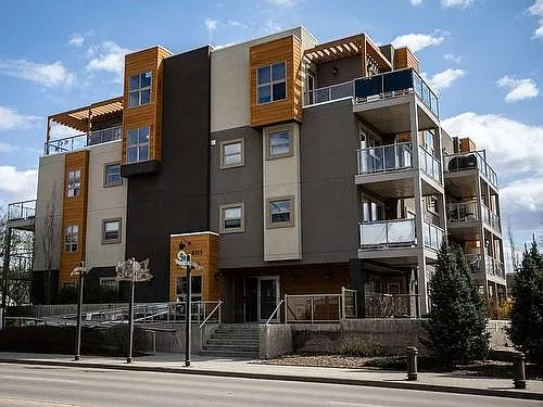 8223 99th St NW photo 1