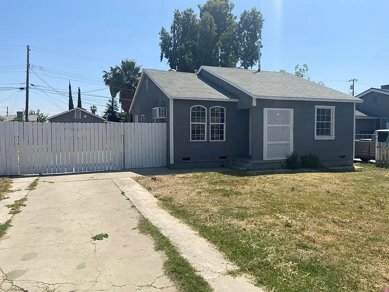 701 McClean Ave — Photo 9