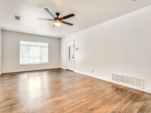 5th image of 10903 Desdemona Dr