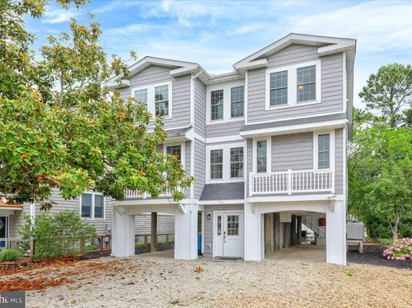 211 W 11th St, Bethany Beach, DE 19930