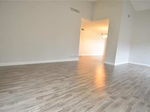 5th image of 3122 Blossom Glen Dr