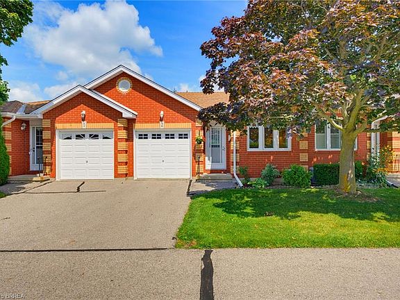 4th image of 1 Buchanan Cres #2