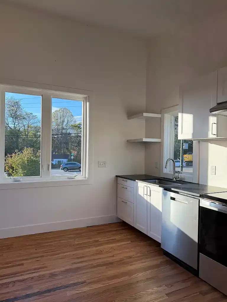 1 bed, 585 sqft, $2,250 — Photo 2