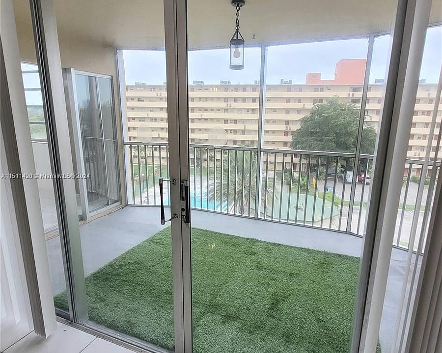 1st image of 1770 NE 191st St #6161