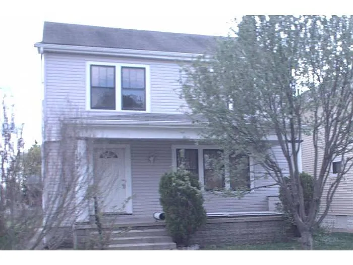 773 E Deshler Ave photo 1