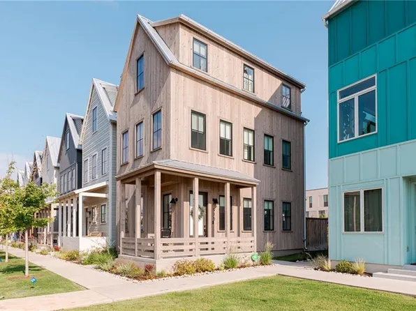 915 Pedalers Ln, Oklahoma City, OK 73108
