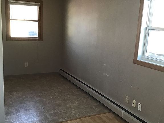 4th image of 1011 19th St S APT 4