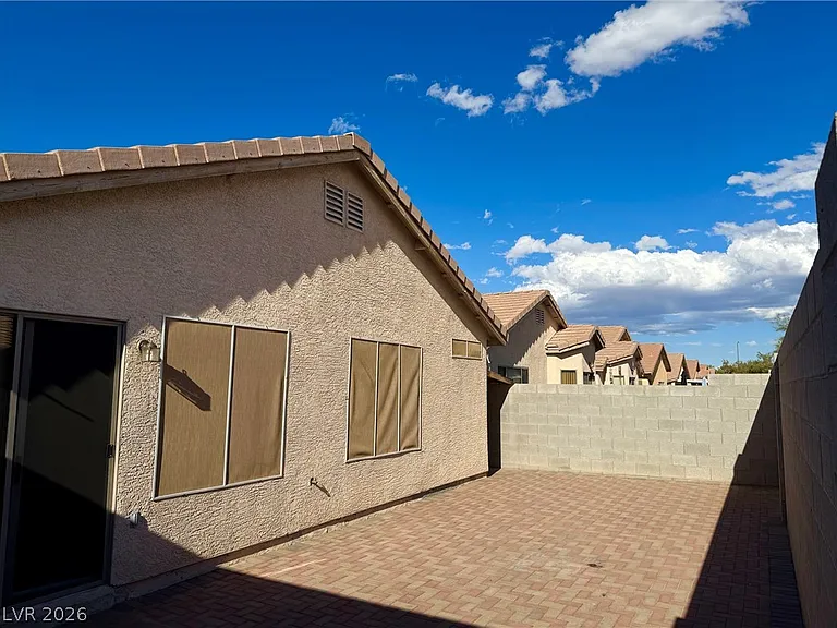 4447 Blue Mist Ct — Photo 13