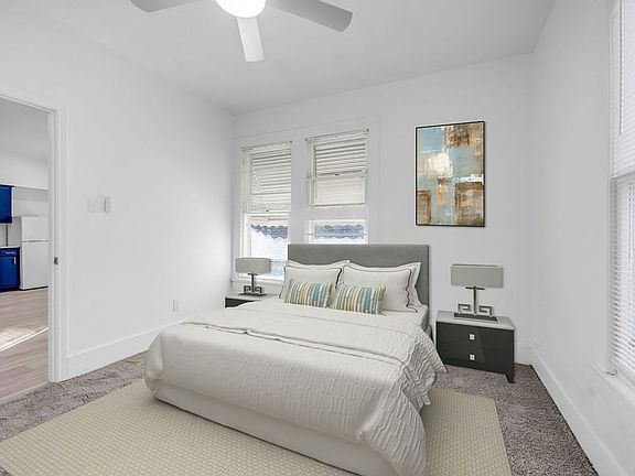 5th image of 526 W Munson St APT 3