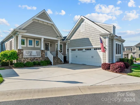 124 Sisters Cove Ct, Mooresville, NC 28117