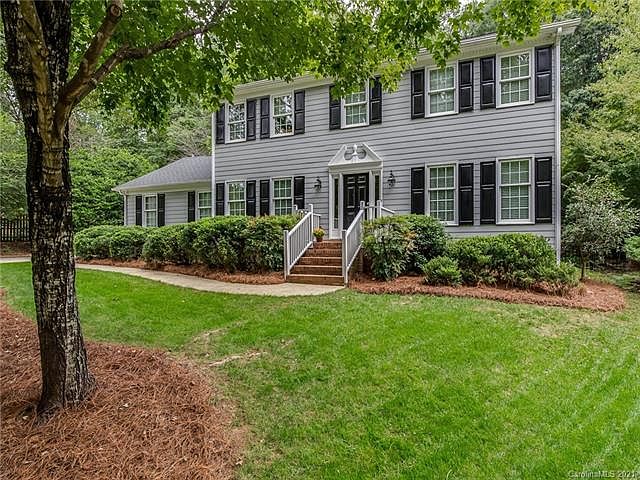 1st image of 9831 Grasmere Dr