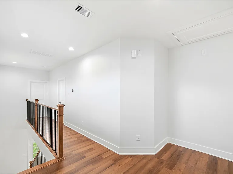 2125 Paul Quinn St — Photo 14